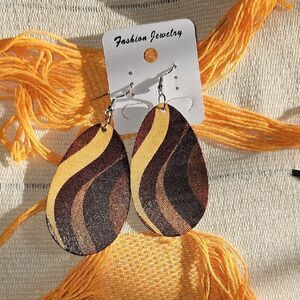 Fashion Jewelry Brown and Yellow Swirl Earrings
